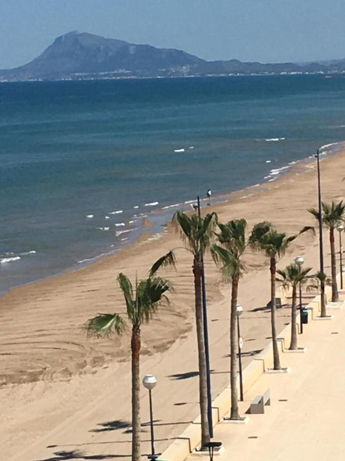 Apartamento Primera Linea De Playa Белрегуарт Екстериор снимка